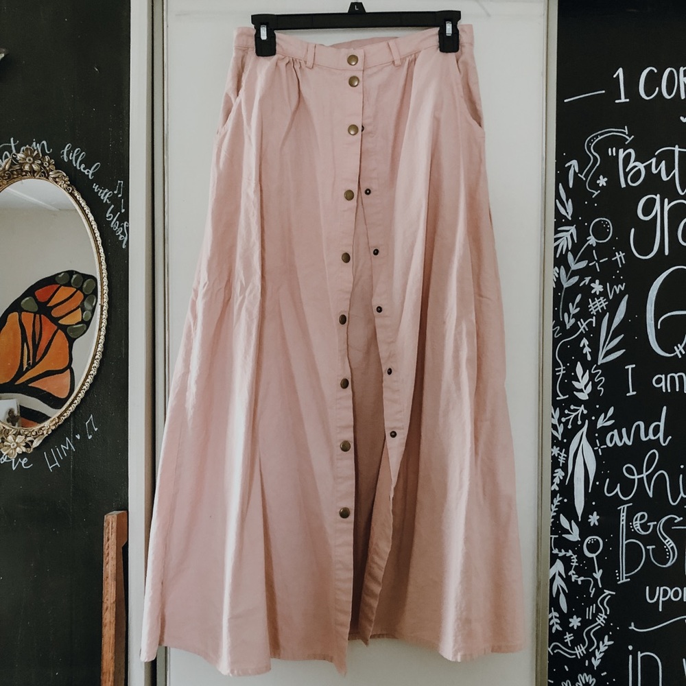 Boutique Button Baby doll pink skirt